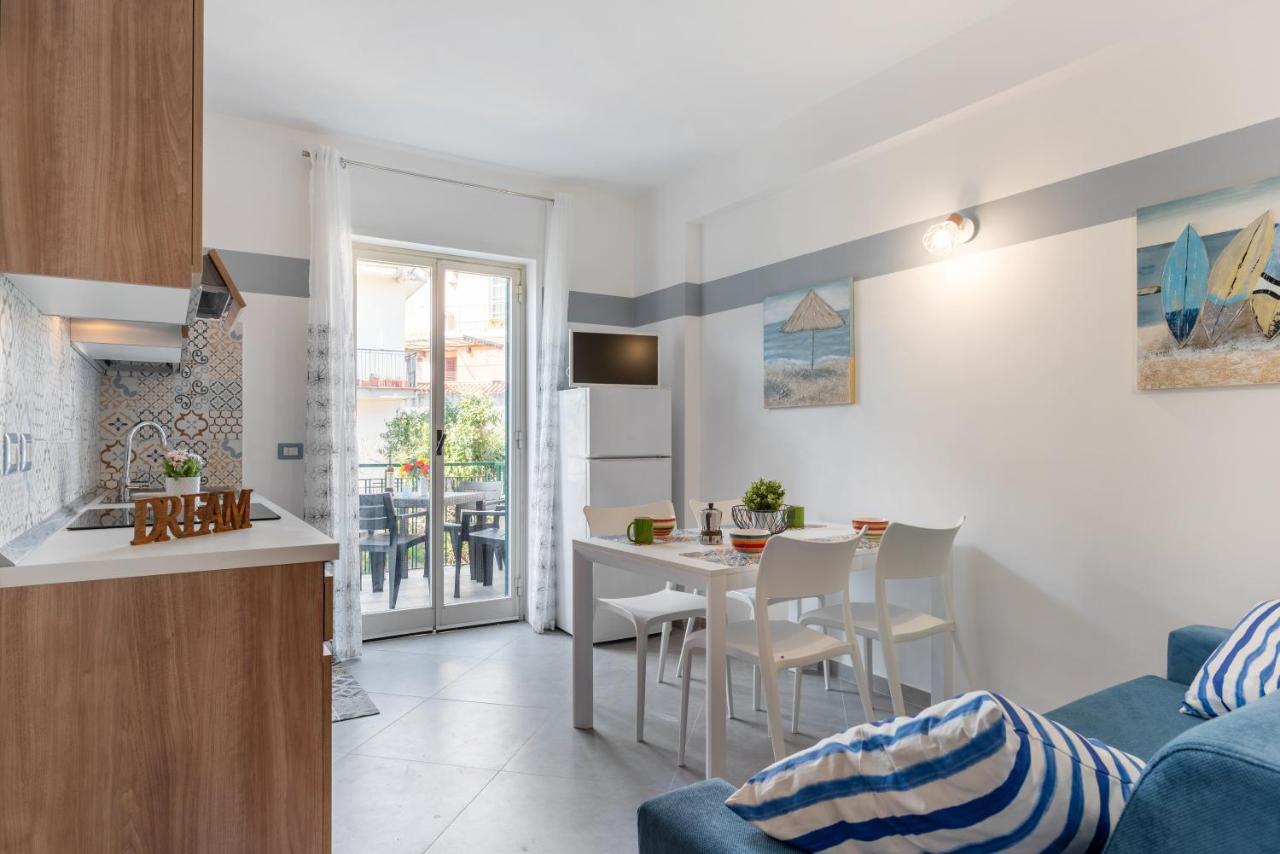 La Casa Di Tobia & Little Paradise Beach Apartments 贾迪尼-纳克索斯 外观 照片